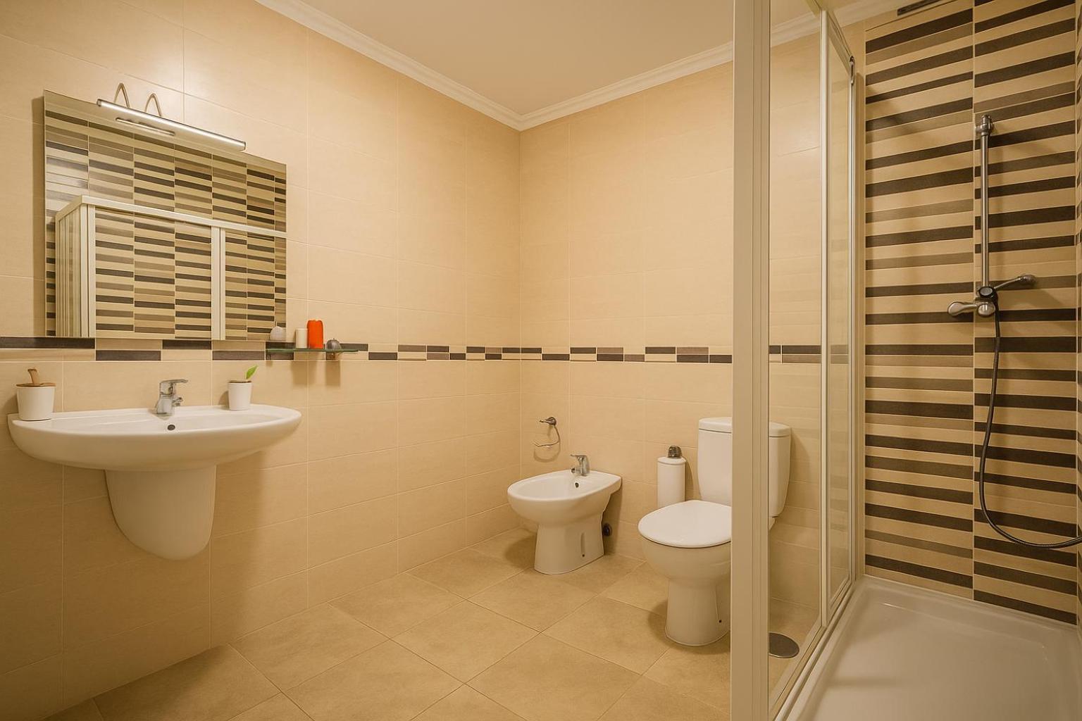 Elara Hotell Viveiro Exteriör bild